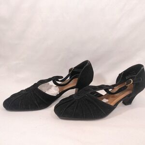 Softwear Retro 20s Black Pumps; Flapper Style T-Strap Faux Suede Heels